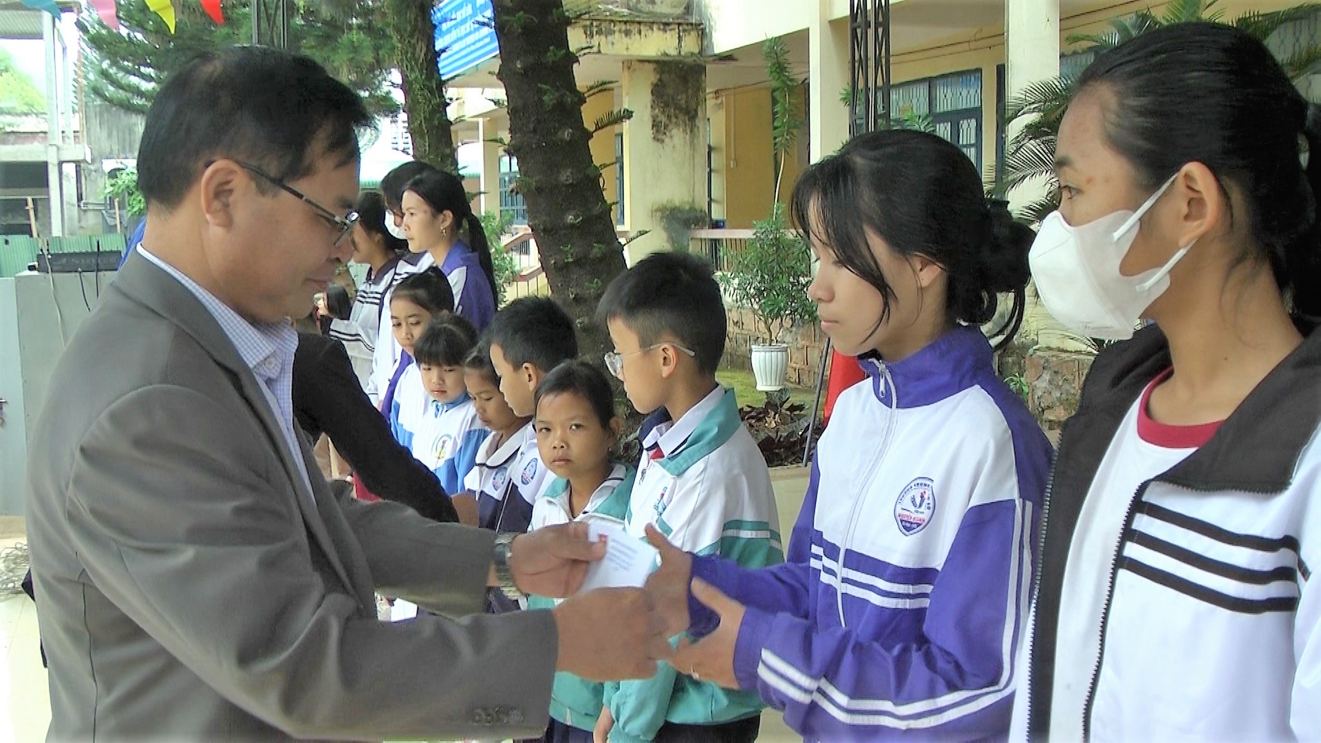 Doc lễ hội VH 2023.00_09_19_02.Still034